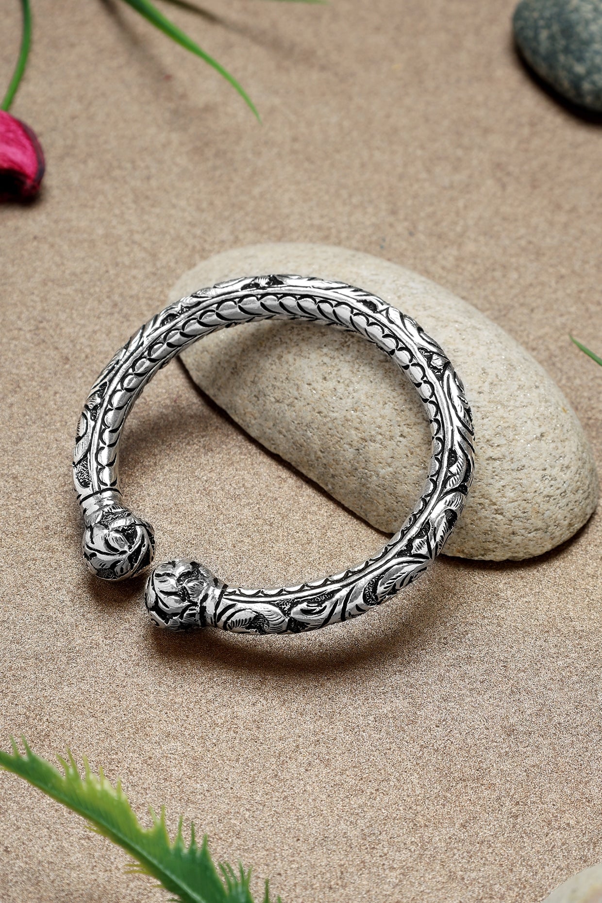 White Finish Thick Lion Temple Kada In Sterling Silver