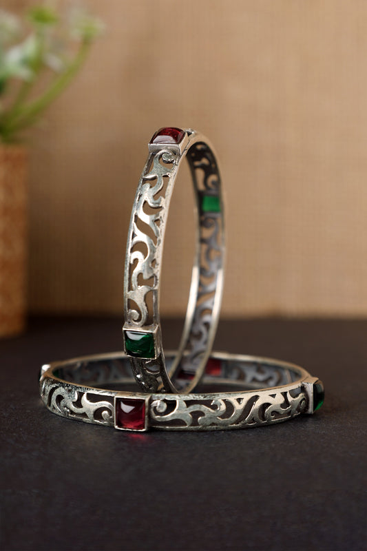 White Finish Red & Green Onyx Temple Bangles In Sterling Silver (Set Of 2)