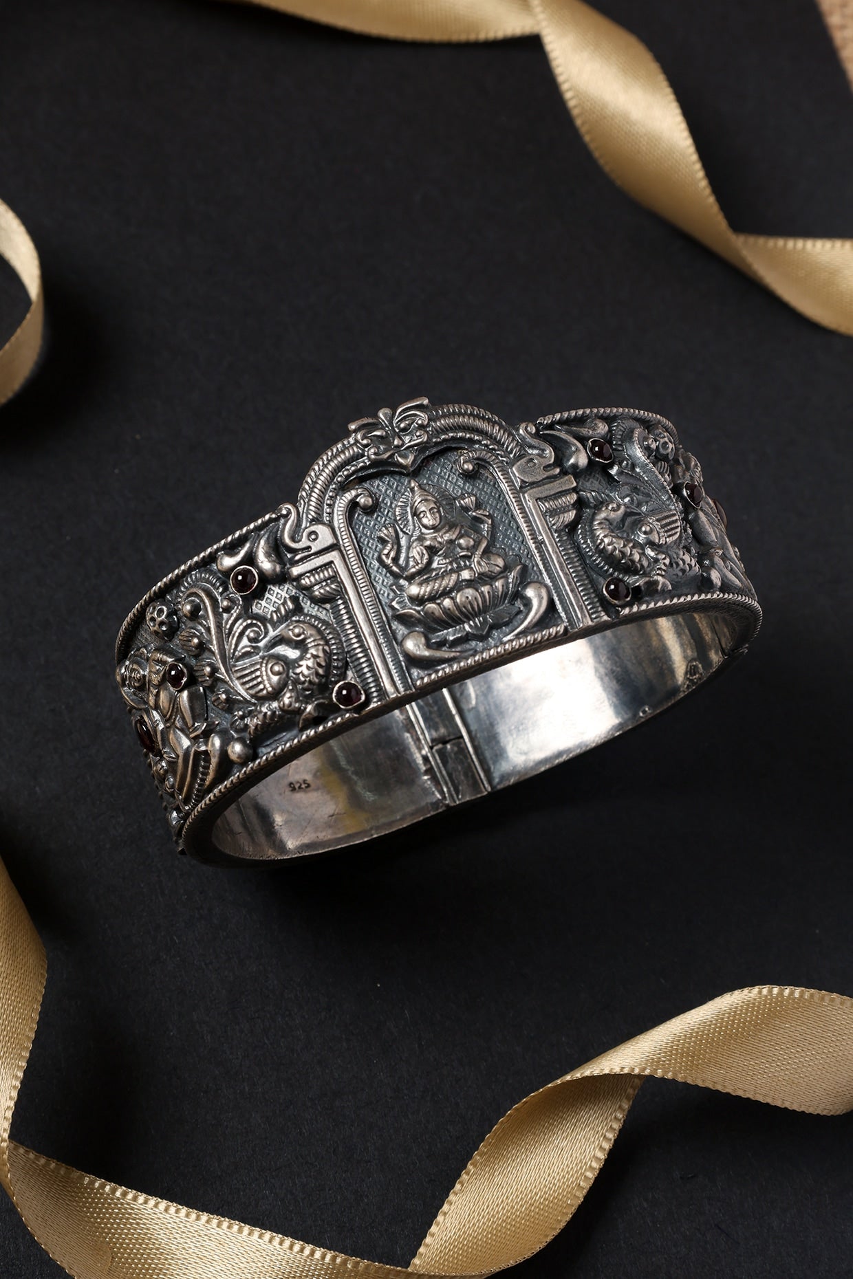 White Finish Temple Kempstone Kada In Sterling Silver