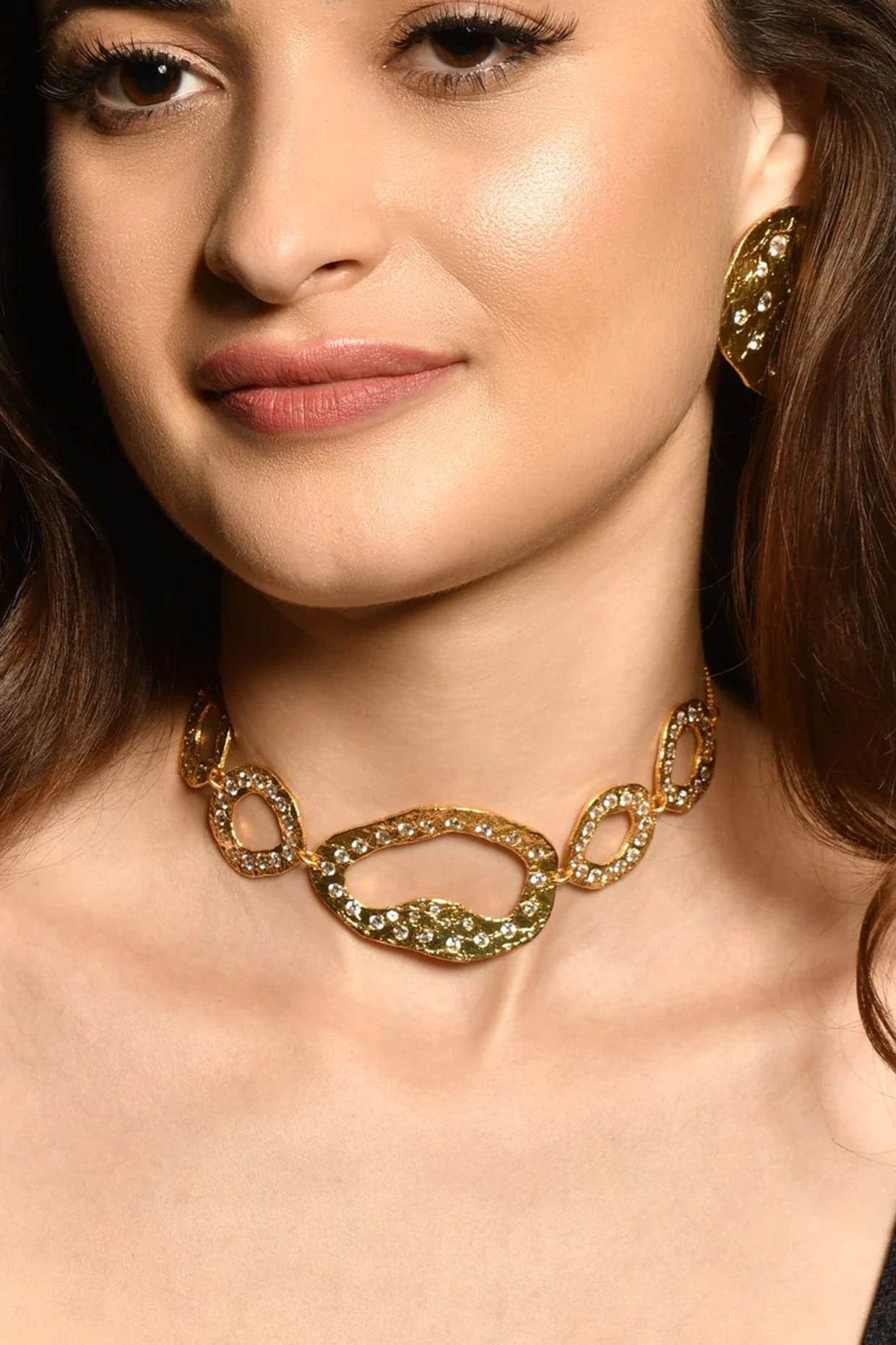 Gold Finish Diamond Glint Choker Necklace