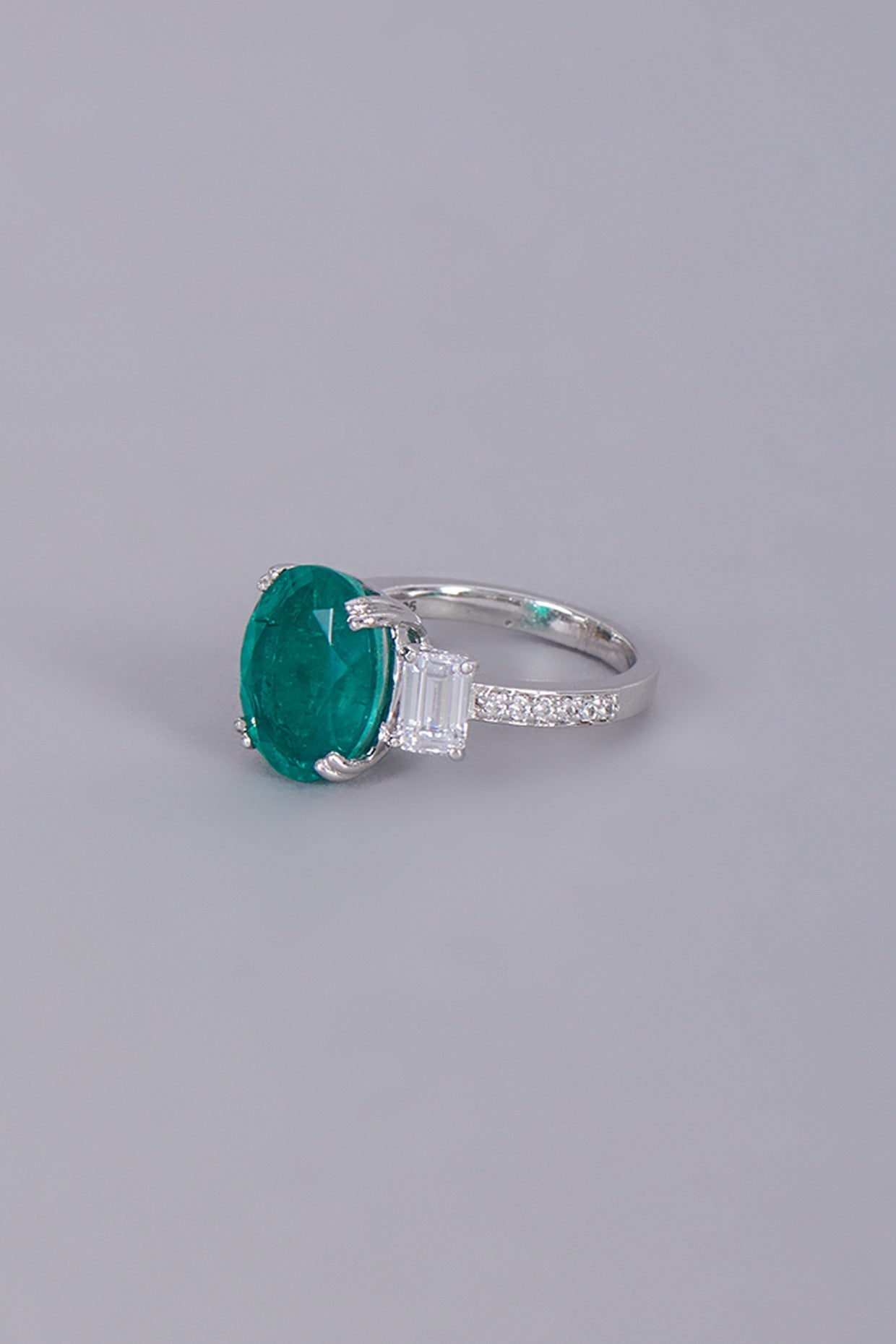 White Finish Semi-Precious Green Stone Ring In Sterling Silver