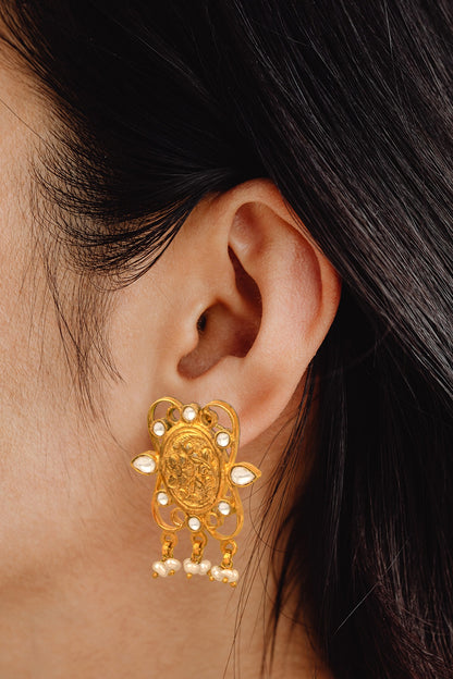 Gold Finish Kundan Polki Stud Earrings In 92.5 Sterling Silver