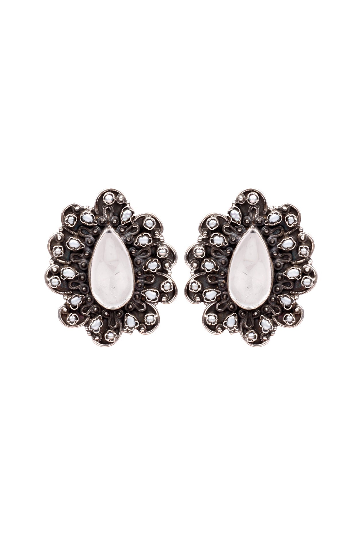 Oxidized Silver Finish Kundan Stud Earrings In Sterling Silver