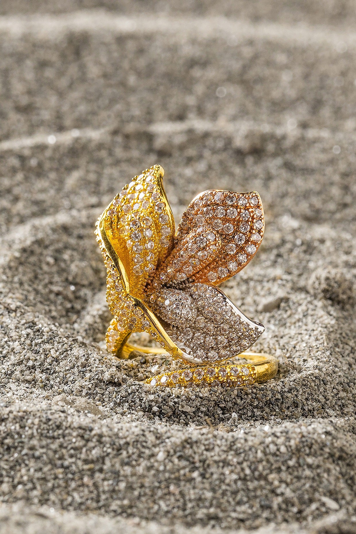 Gold Finish Zircon Sea Breeze Ring