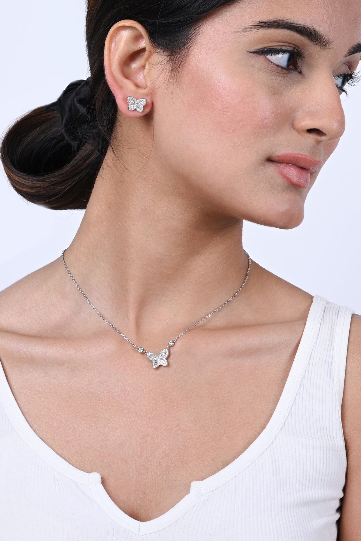 White Zircon Wing Pendant Necklace Set In Sterling Silver