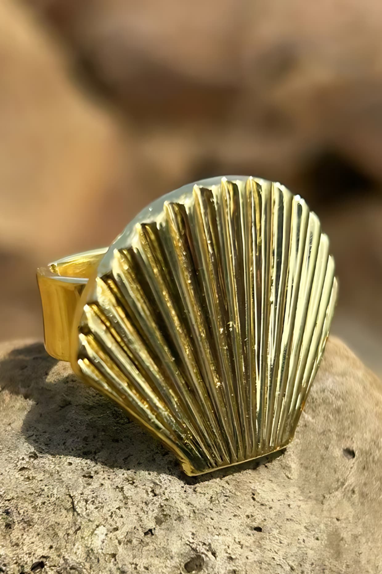 Gold Electo-Plated Hot Enameled Shell Ring