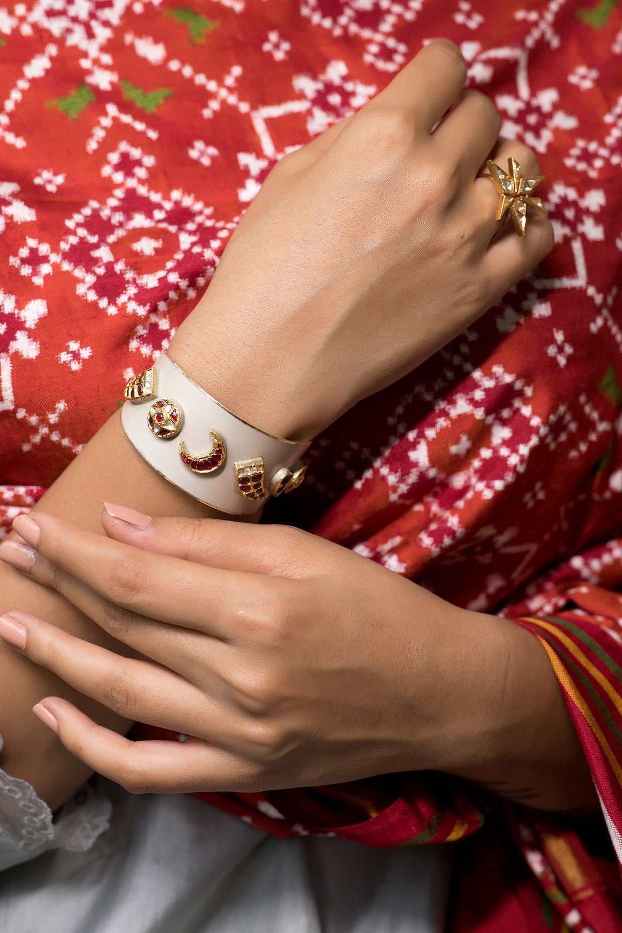 14kt White Gold 24kt Natural Ruby & Emerald Polki Cuff In Sterling Silver