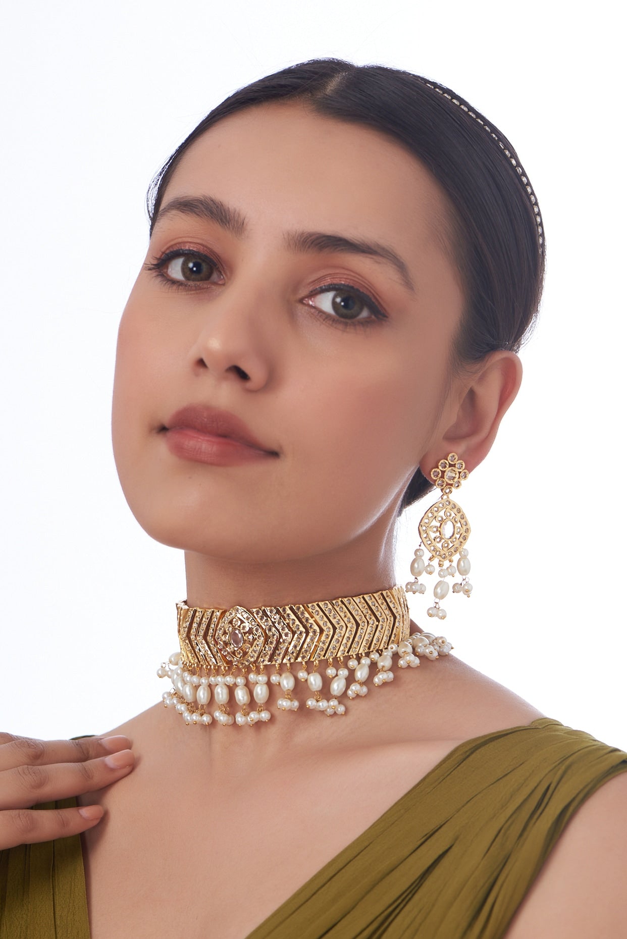 Gold Finish Pachi Kundan Polki & Pearl Choker Necklace Set