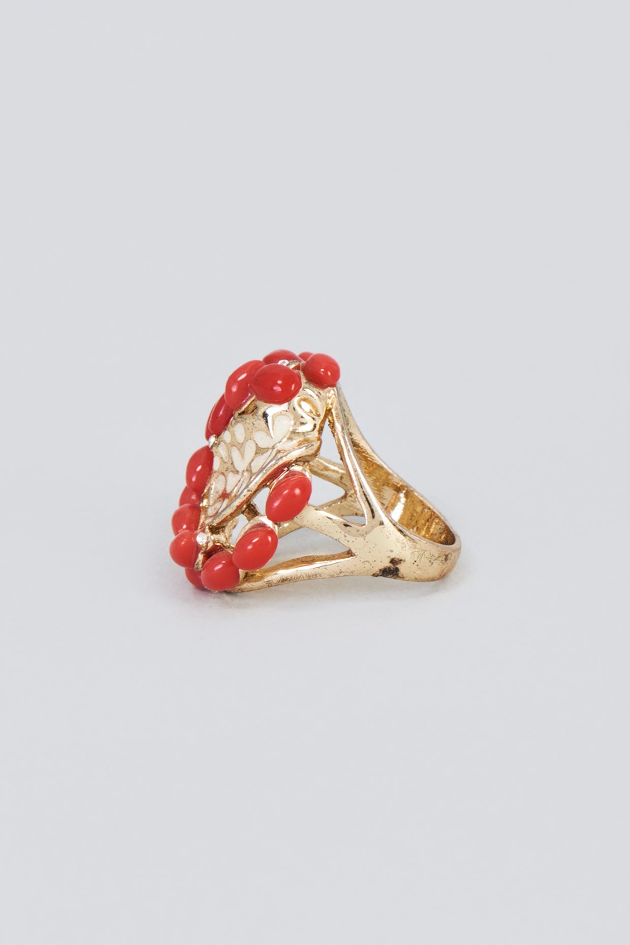 White Finish Zircon & Red Beaded Ring