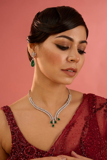 White Finish Diamond & Emerald Stone Necklace Set