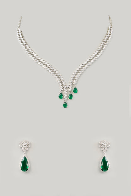 White Finish Diamond & Emerald Stone Necklace Set