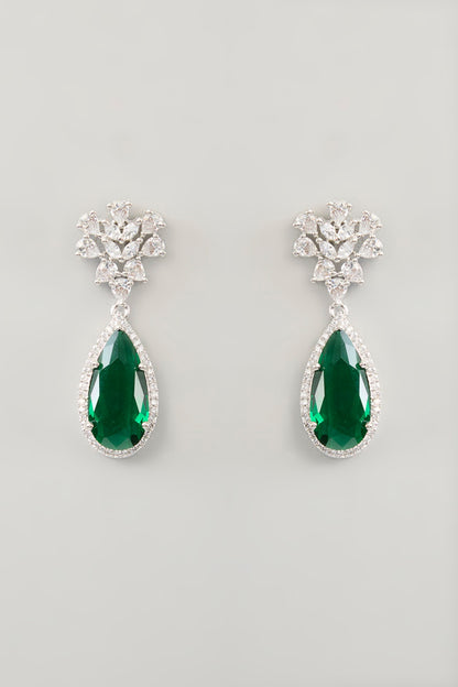White Finish Diamond & Emerald Stone Necklace Set