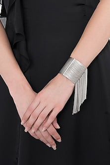 Silver Fringes Hand Cuff