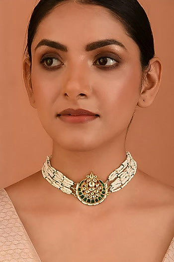 Gold Finish Kundan Choker Necklace