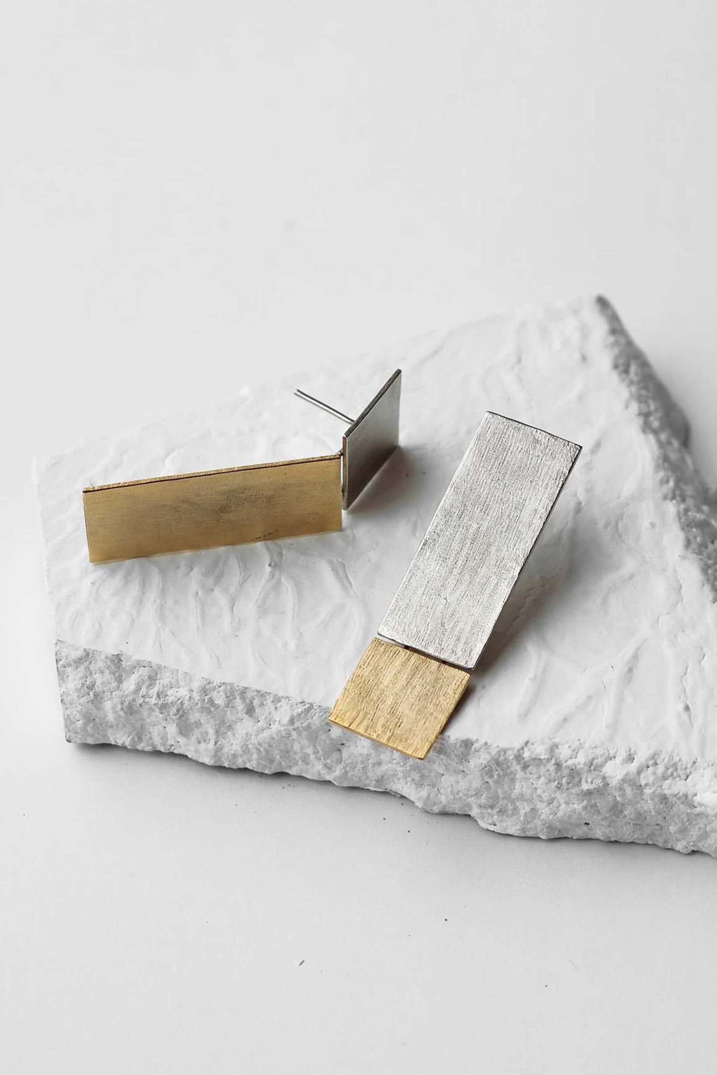 Geometric Danglers 