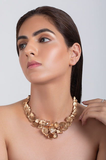 Handcrafted Leaf Carved Collar Necklace 