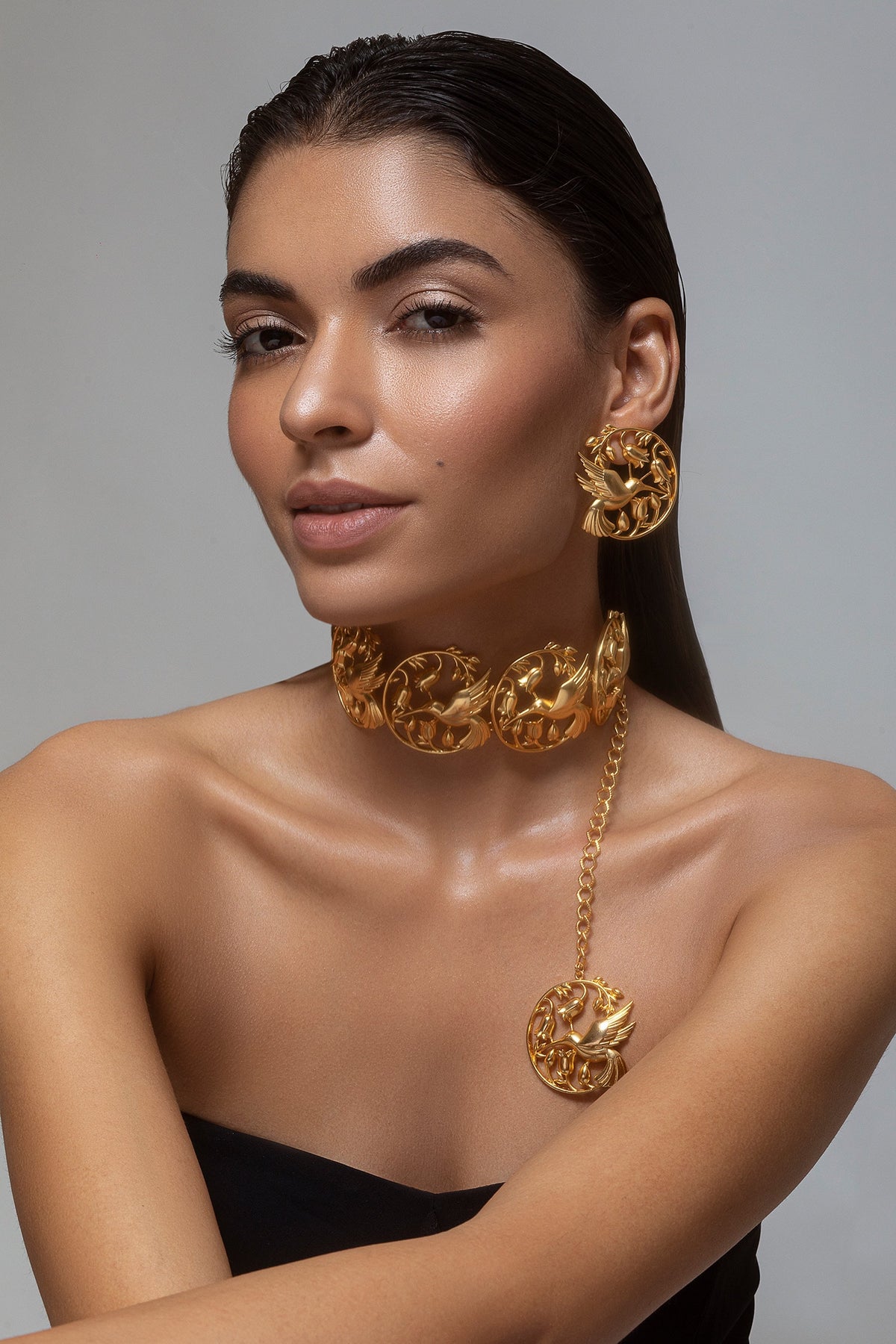 Handcrafted Hummingbird Carved Choker Set 