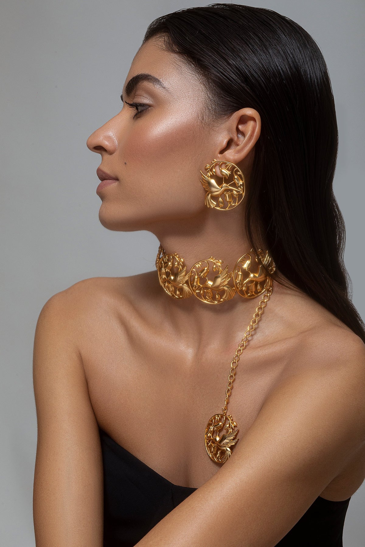 Handcrafted Hummingbird Carved Choker Set 