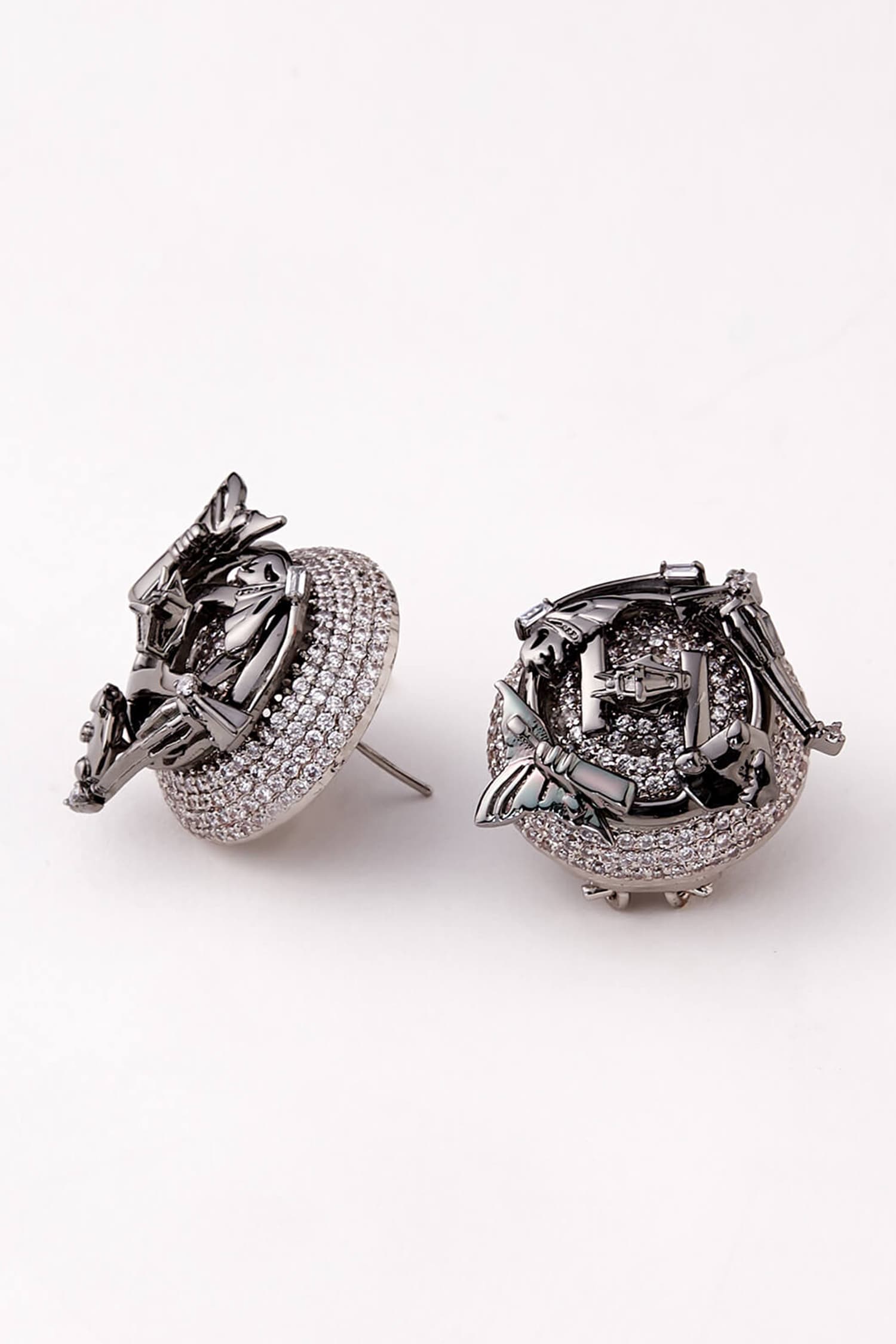 Cutwork Crystal Dome Studs 