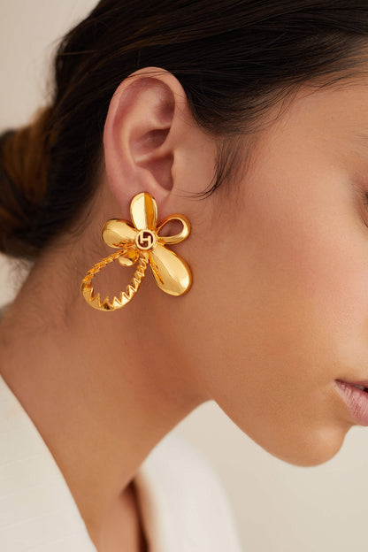 Poppi Tuberose Stud Earrings 