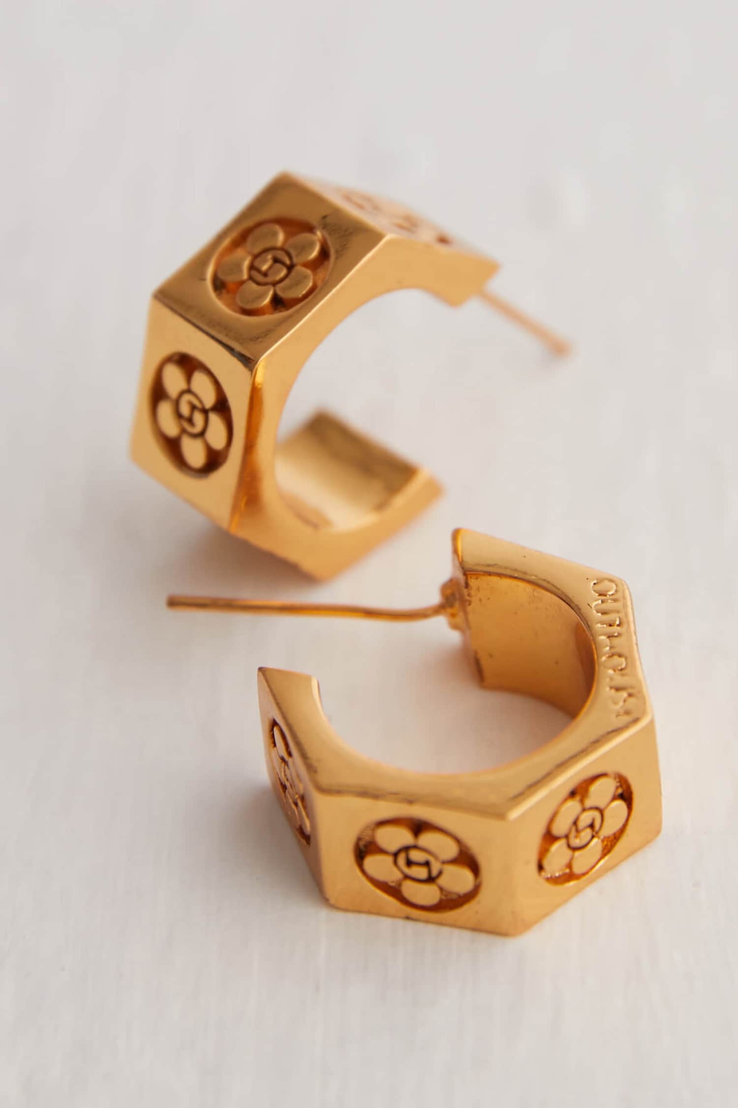 Poppi Bolt Mini Hoops 
