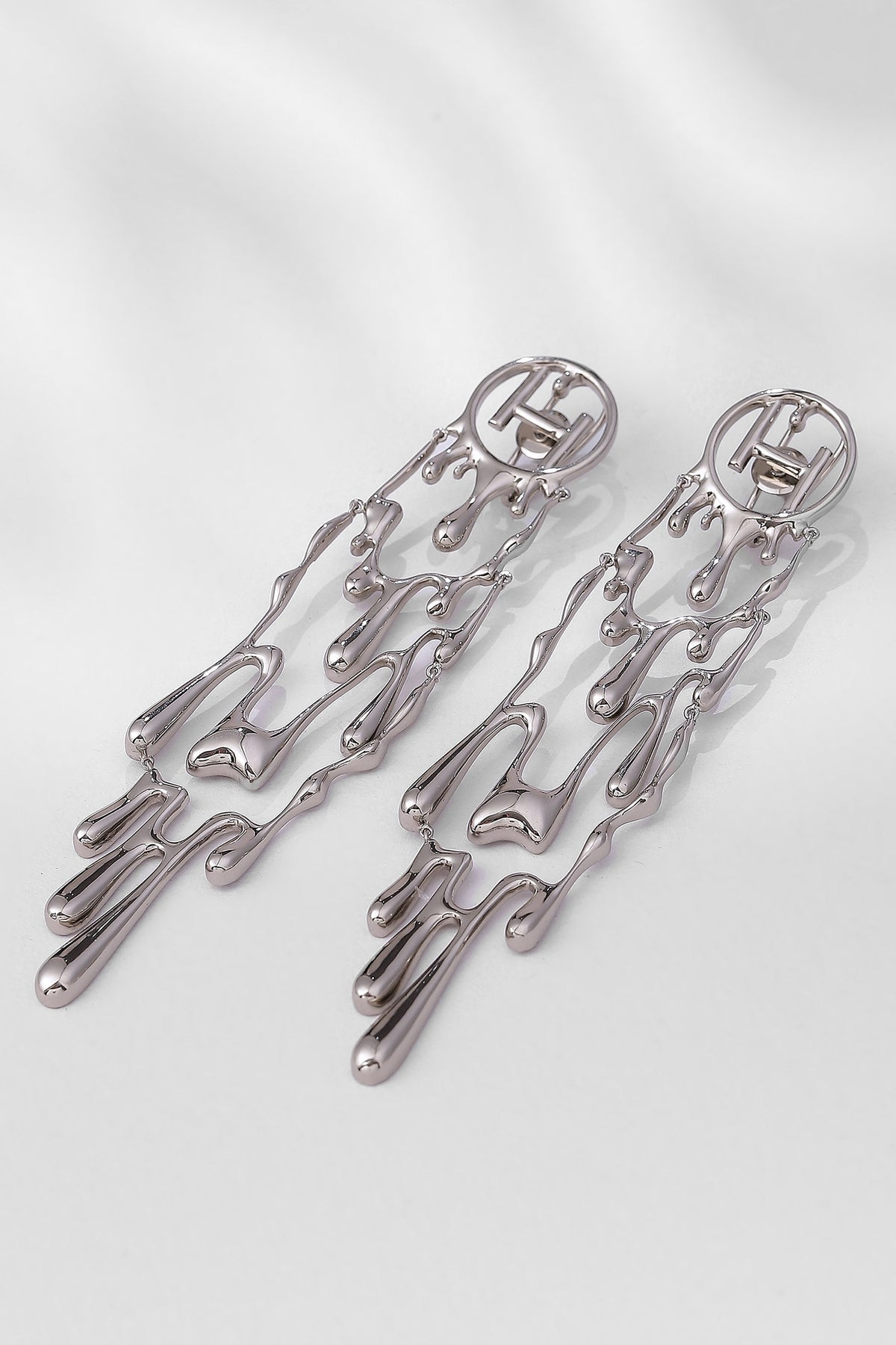 Drip OH Free Fall Earrings 