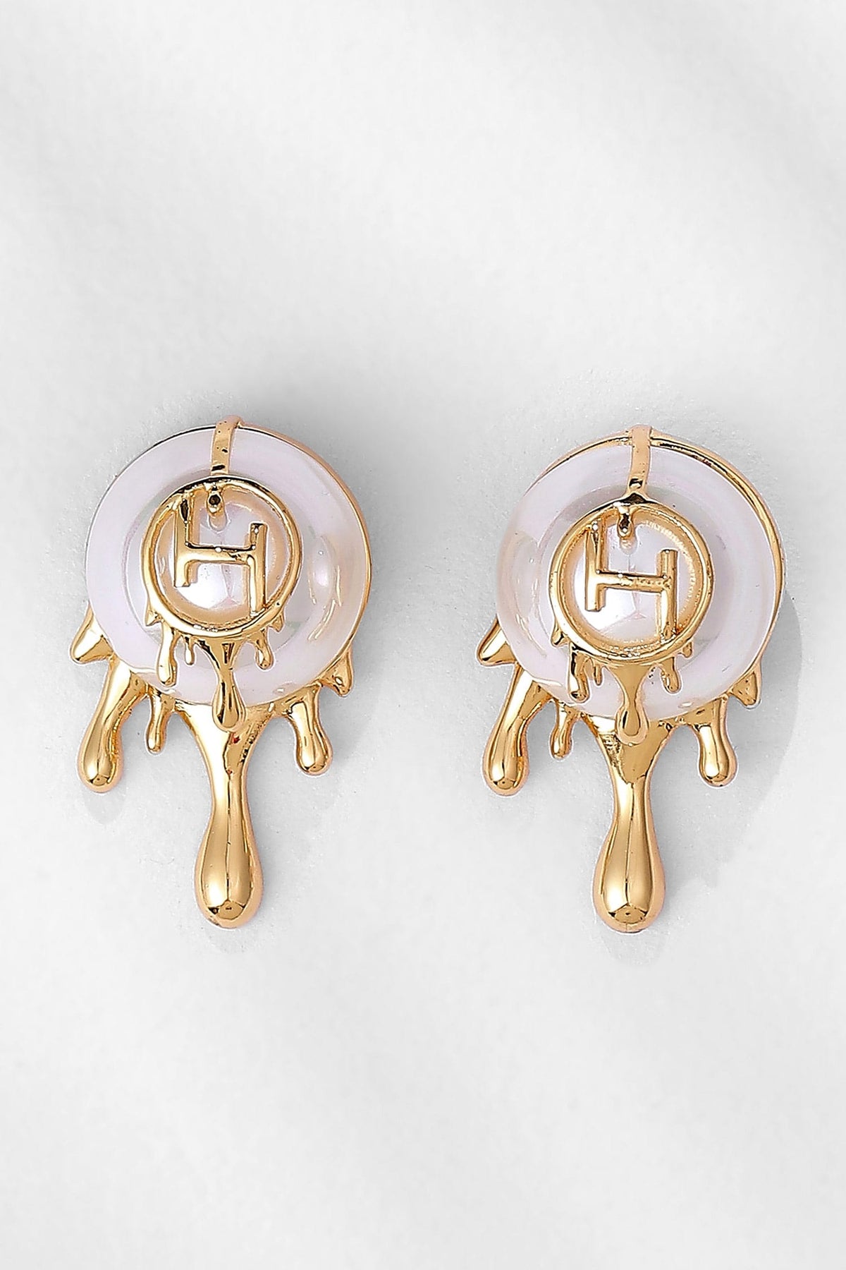 Drip OH Palescent Pearl Studs 