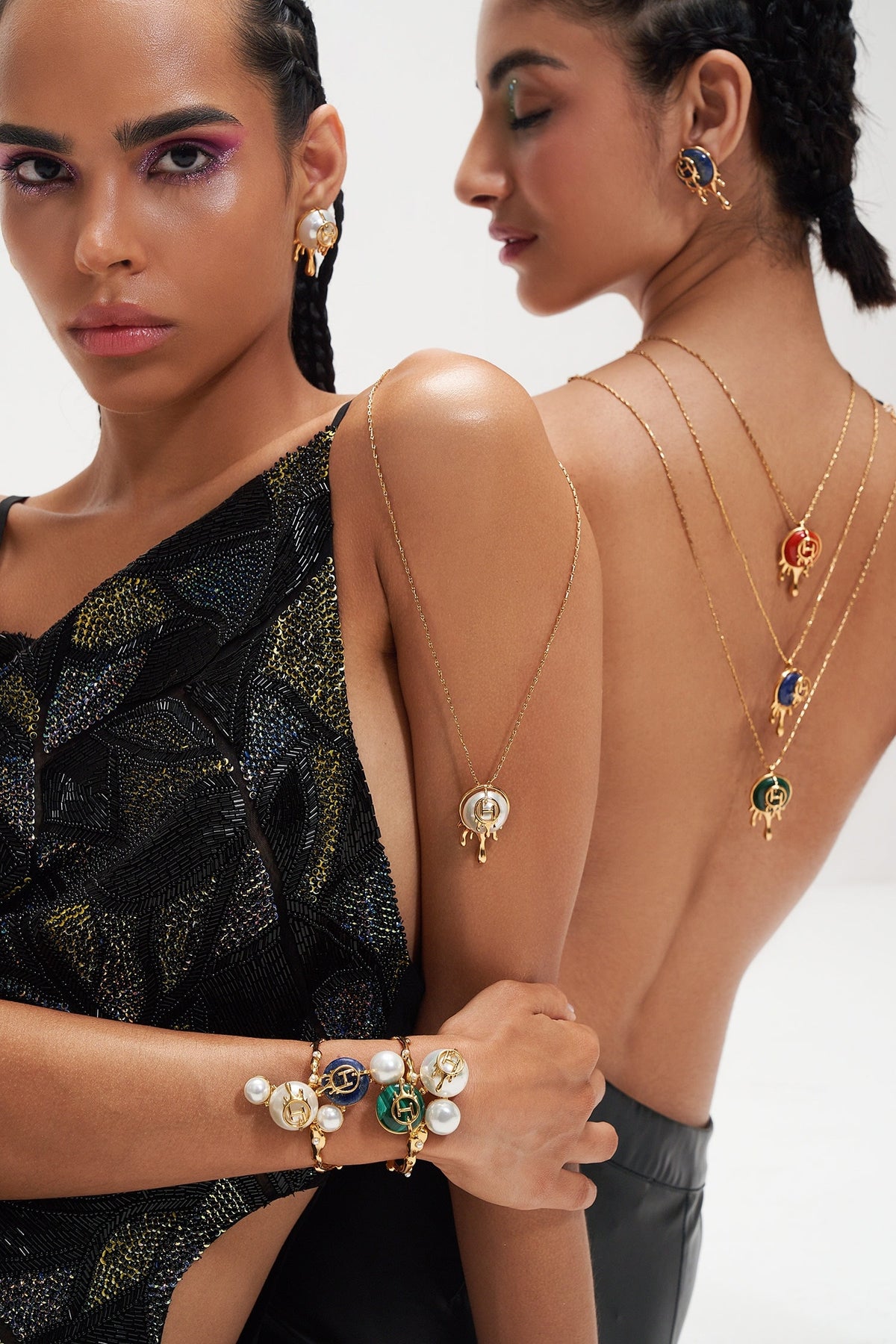 Drip OH Palescent Pearl Studs 