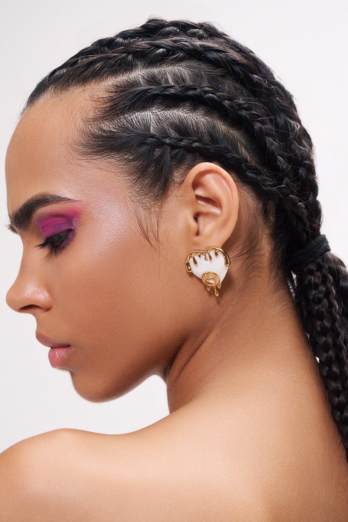 Drip OH Wild Heart Shell Mini Earrings 