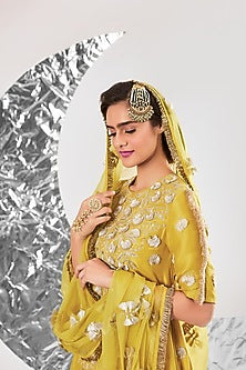 Gold Rhodium Finish Kundan & Faux Pearl Hathphool