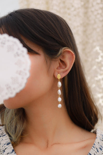 Baroque Pearl Dangler Earrings 