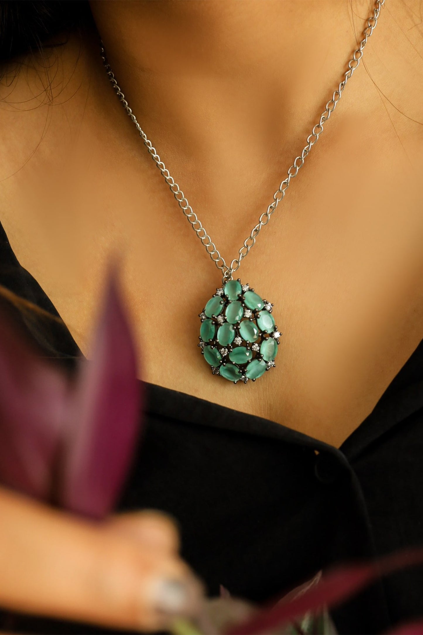 Stone Pendant Necklace 