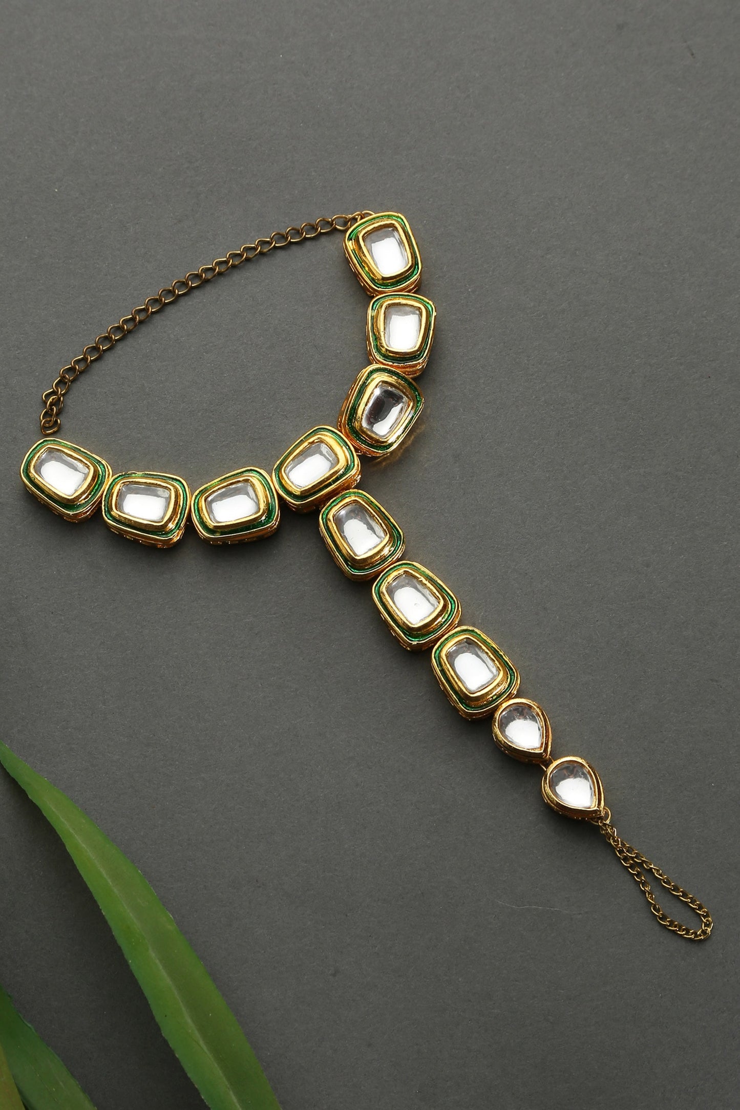Kundan Hathphool 