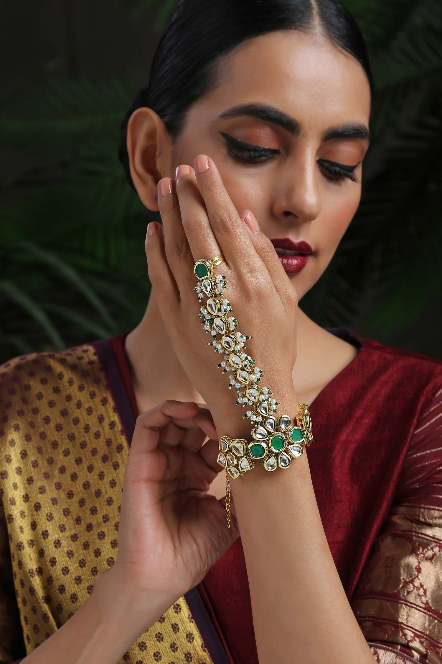 Kundan Hathphool 