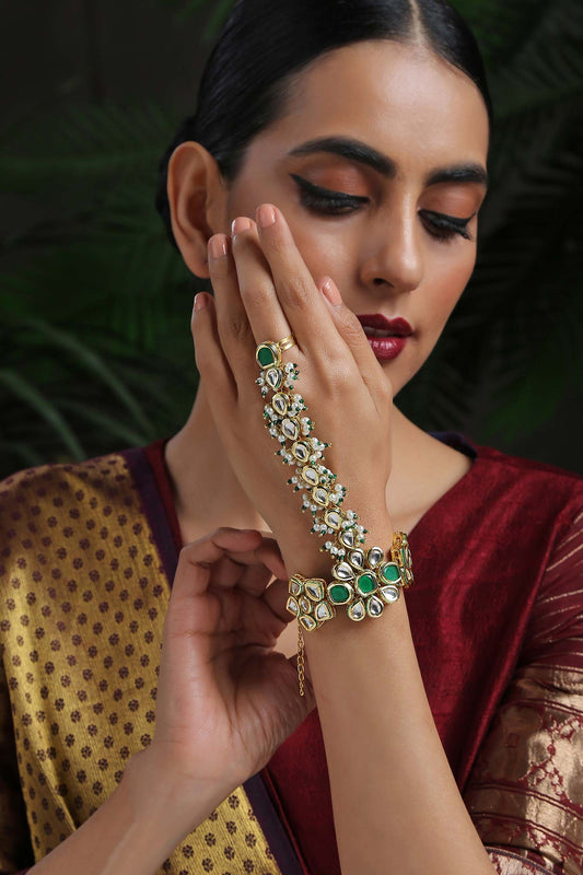 Kundan Hathphool 