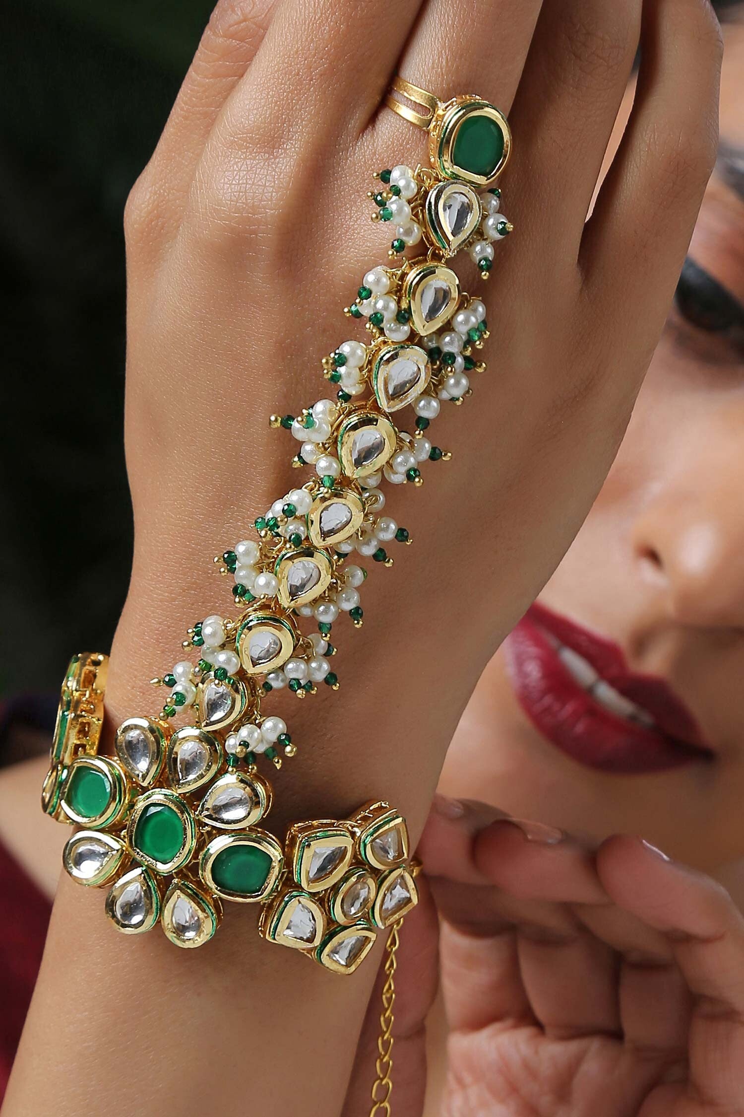 Kundan Hathphool 