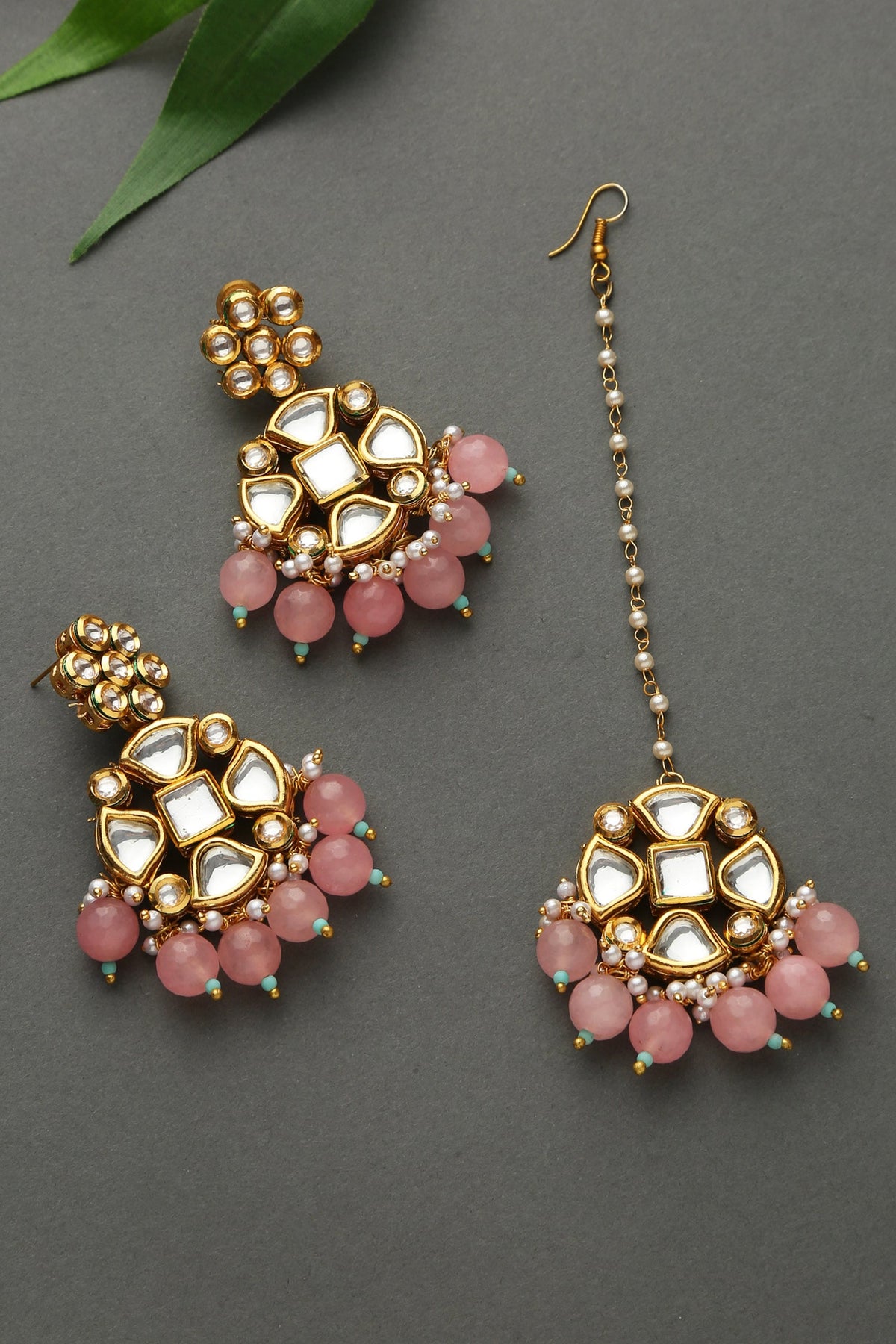 Kundan danglers with Maangtikka 