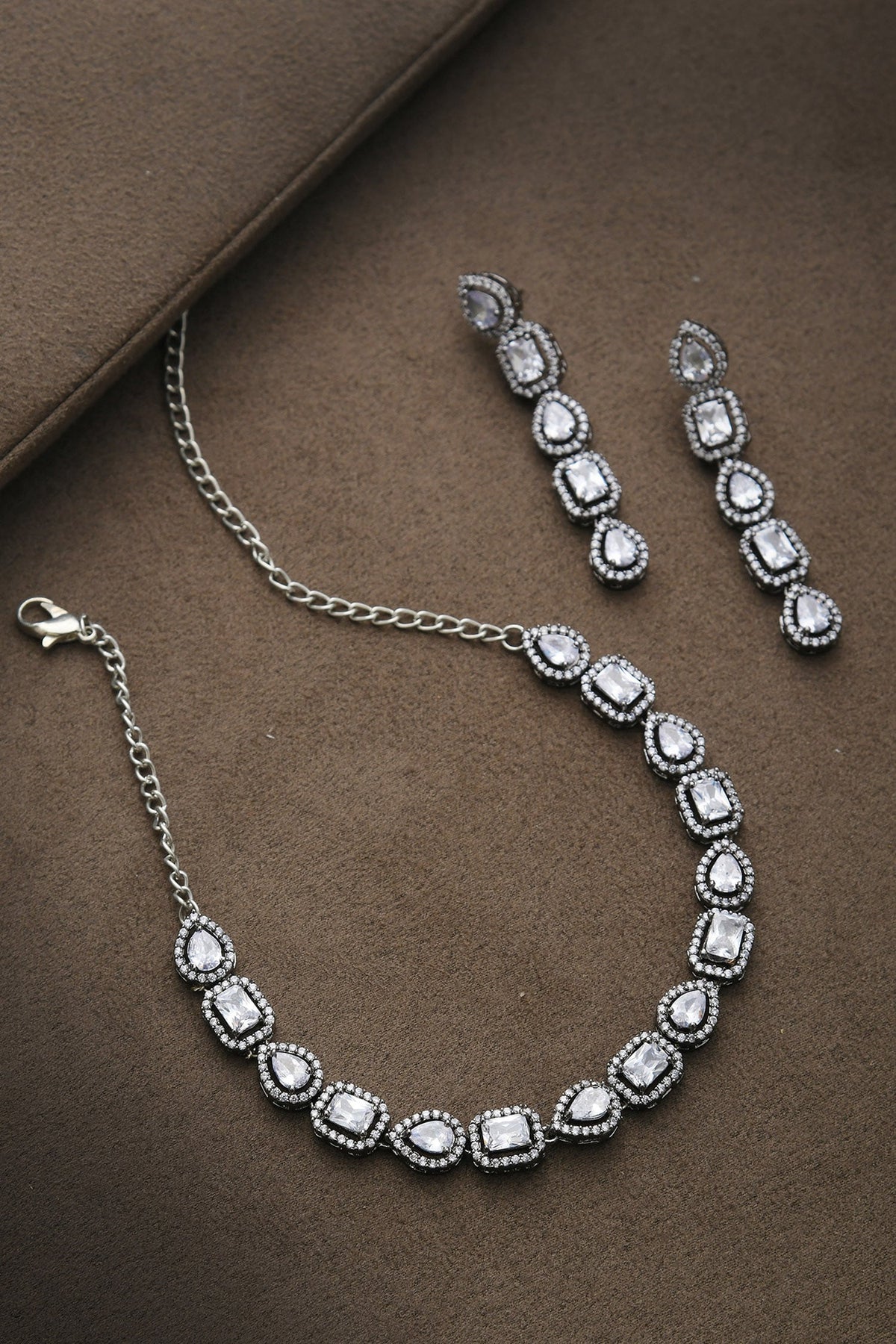 Stone Choker Set 