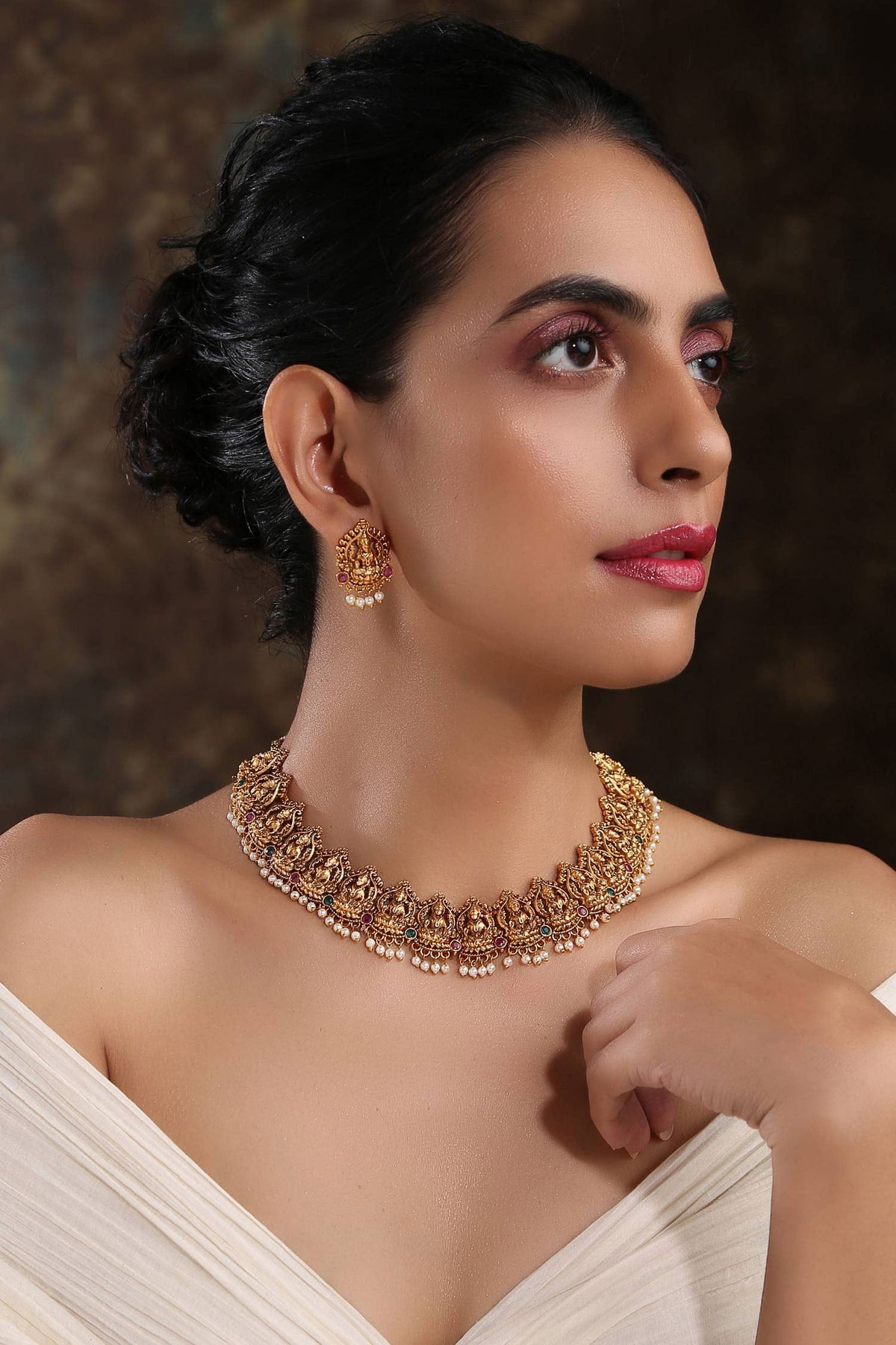 Temple Choker Set 