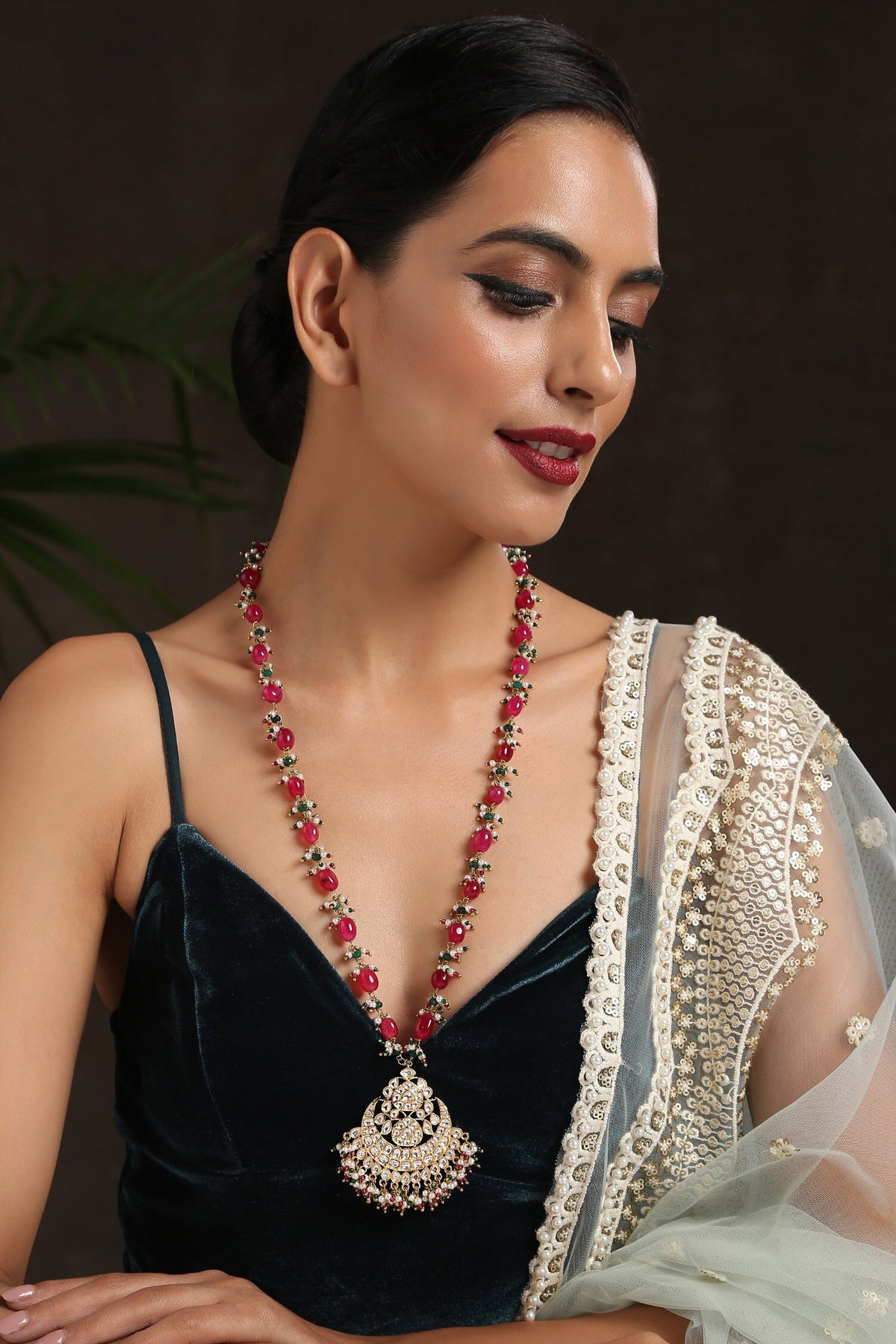 Gold Kundan Crescent Moon Pendant Necklace 