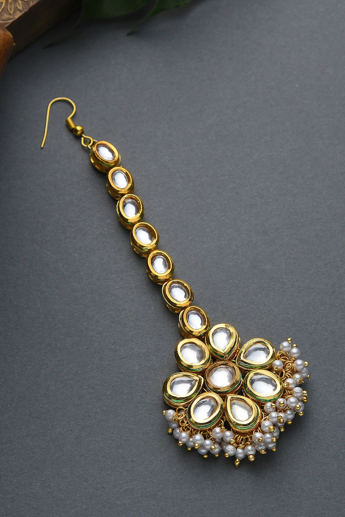 Floral Kundan Maangtikka 