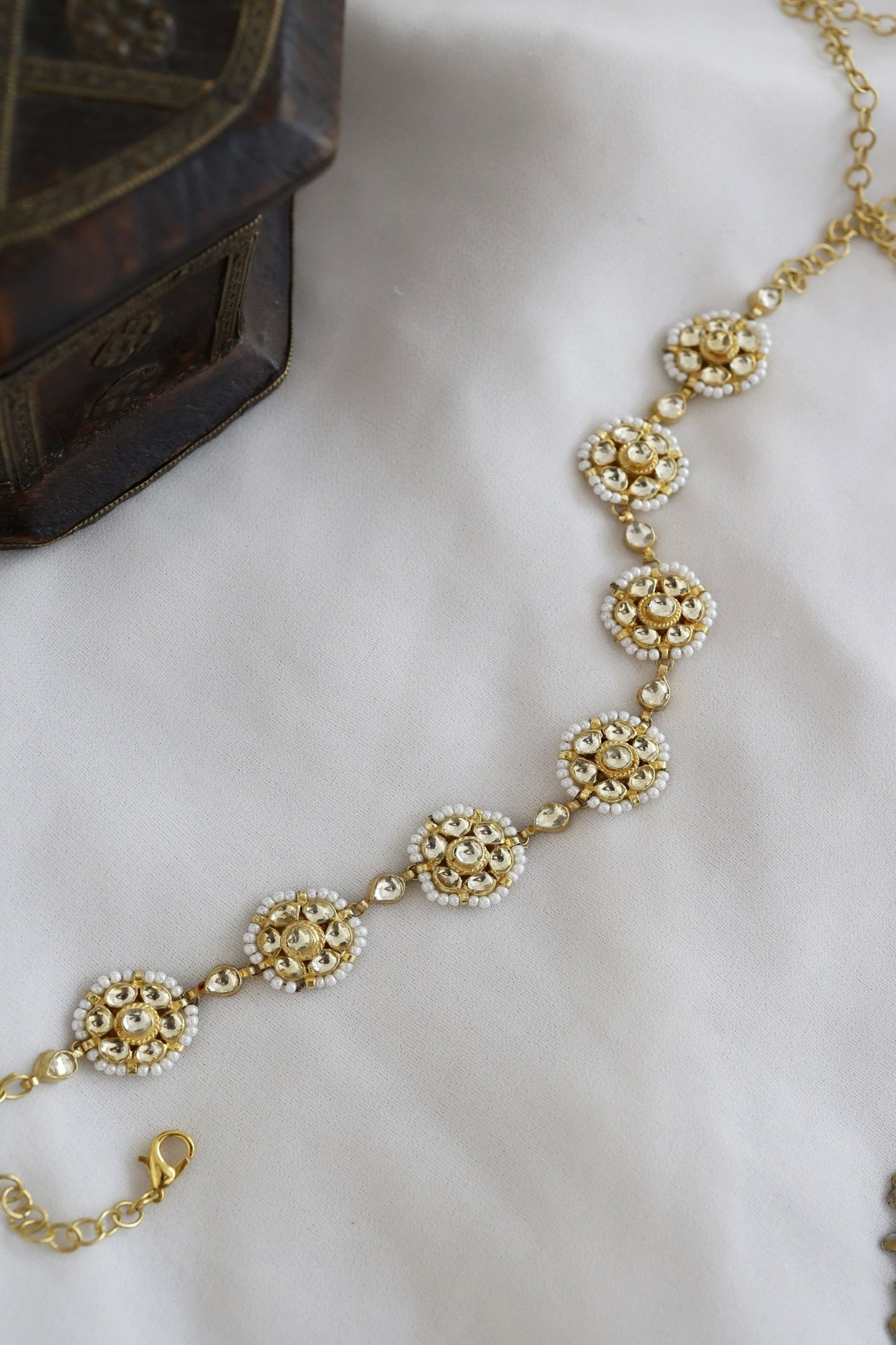 Floral Kundan Embellished Mathapatti 