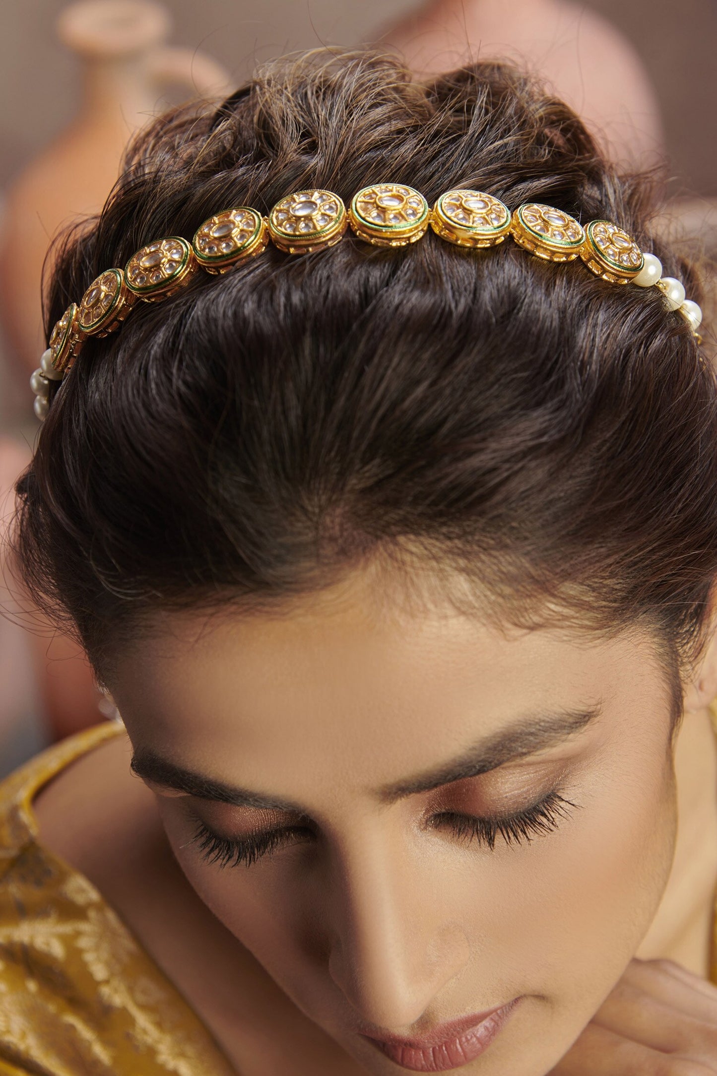 Kundan Pearl Embellished Mathapatti 
