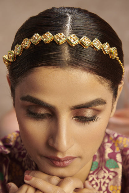 Gold Kundan Embellished Mathapatti 
