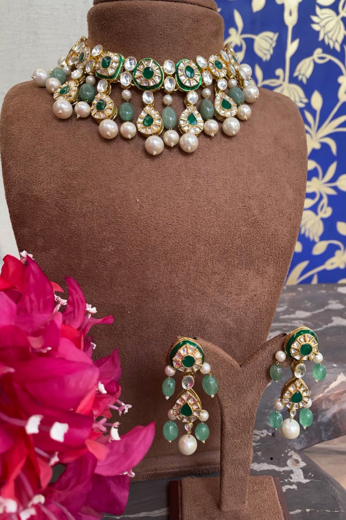 Stone Embellished Carved Necklace Set 