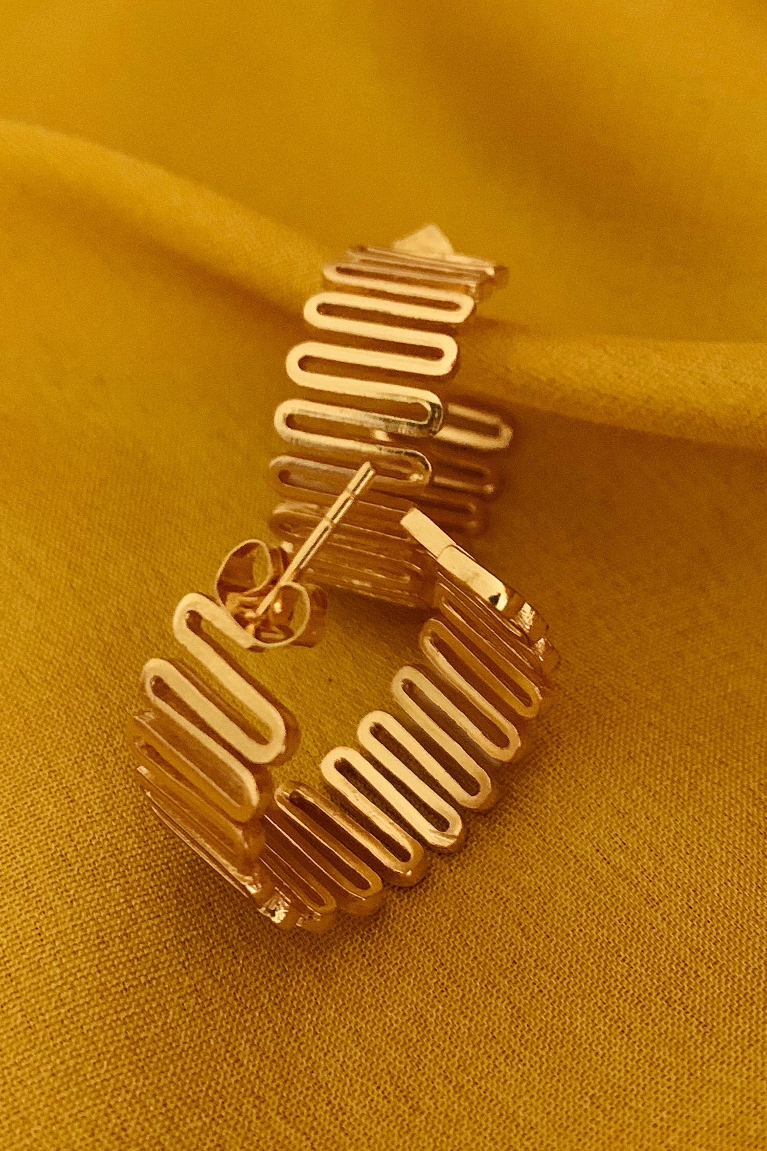 Serpent Hoops 
