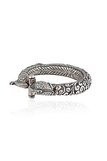 Silver Nestling Peacock Kada/ Bangle