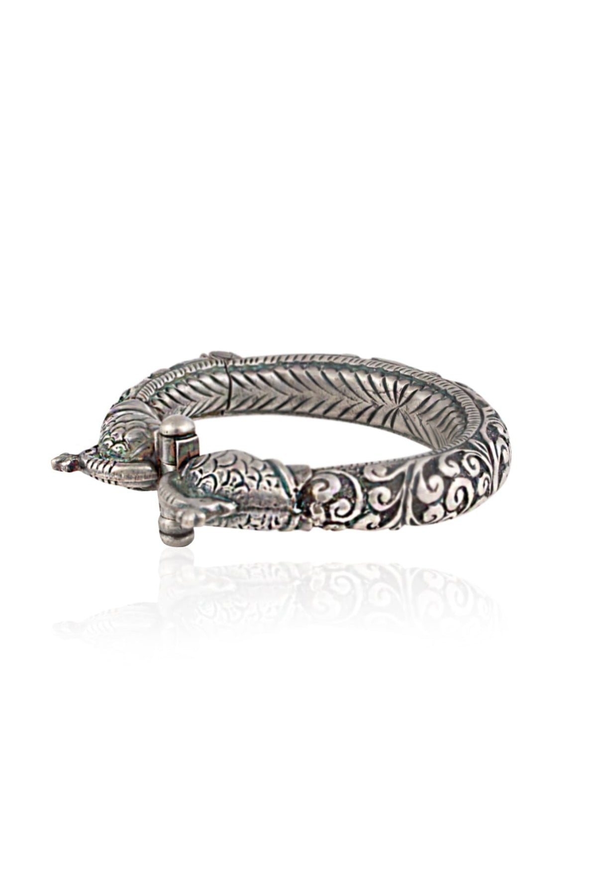 Silver Nestling Peacock Kada/ Bangle