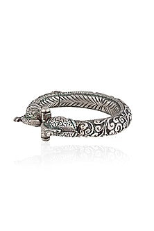 Silver Nestling Peacock Kada/ Bangle