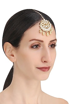 Gold Finish Jadtar Stone Round Maang Tikka